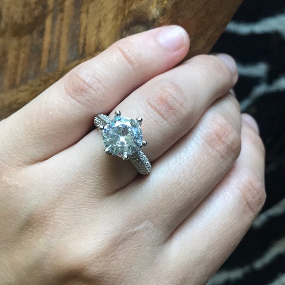 NWT 925 Silver Round Cut White Sapphire Ring - Picture 5 of 10